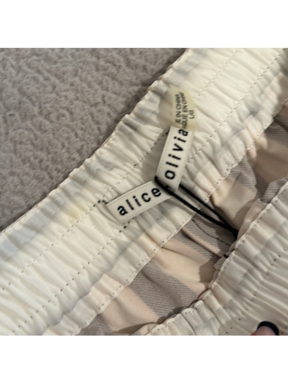 Alice + Olivia Black & Cream Vertical-Stripe Wide-Leg Pants - Picture 4 of 5